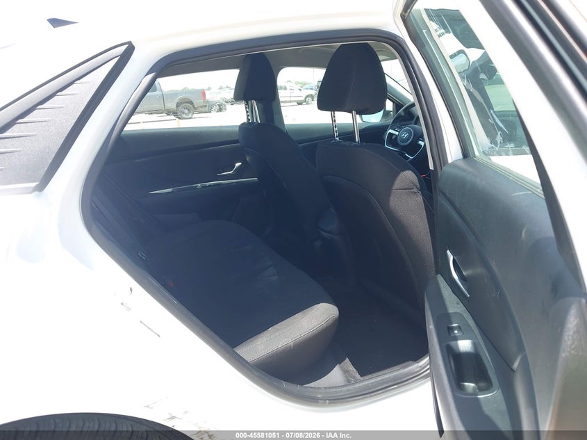 2022 Hyundai Elantra VIN 5NPLM4AG2NH080965 IAAI salvage auction — SIDE, Salvage Title, sold $2,550 on 2026-07-29 (photo 8)