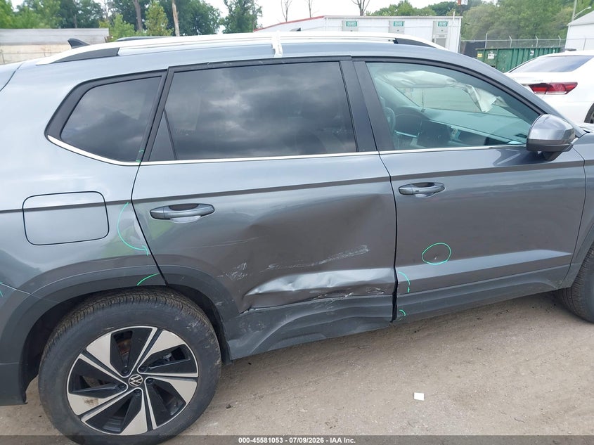 2025 Volkswagen Taos VIN 3VVVC7B20SM053383 IAAI salvage auction — RIGHT SIDE, Salvage Title, sold $7,100 on 2026-07-28 (photo 6)
