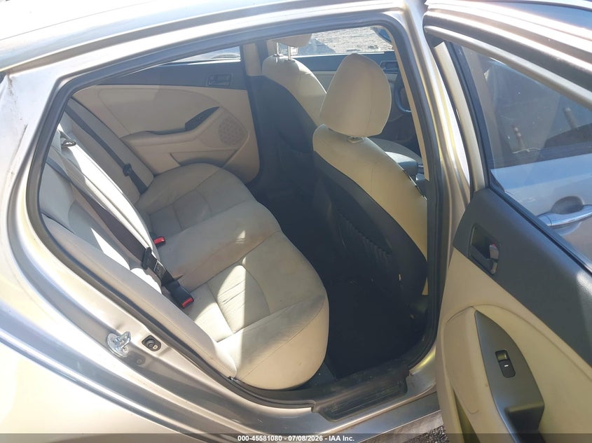 2015 Kia Optima VIN KNAGM4A78F5548262 IAAI salvage auction — NORMAL WEAR, Clear (Indiana), sold $450 on 2026-07-29 (photo 8)