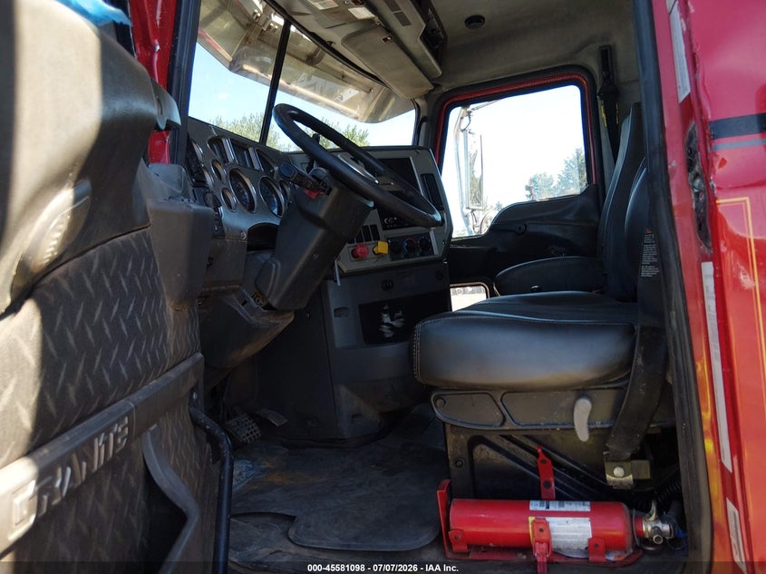 2018 Mack All other VIN 1M2AX09C9JM038748 IAAI salvage auction — SIDE, Salvage (Pennsylvania), sold $10,700 on 2026-07-09 (photo 7)