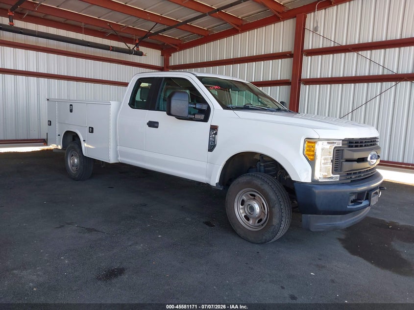 2017 Ford F-250 VIN 1FD7X2B69HEE29042 — IAAI salvage auction photo