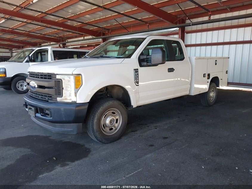 2017 Ford F-250 VIN 1FD7X2B69HEE29042 IAAI salvage auction — LEFT SIDE, Sf97 (California), sold $28,425 on 2026-07-30 (photo 2)