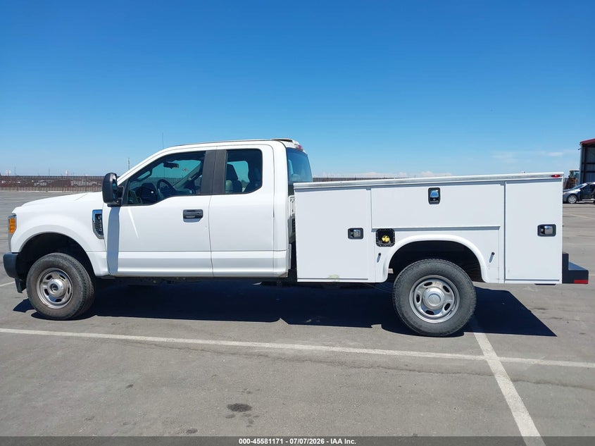 2017 Ford F-250 VIN 1FD7X2B69HEE29042 IAAI salvage auction — LEFT SIDE, Sf97 (California), sold $28,425 on 2026-07-30 (photo 6)