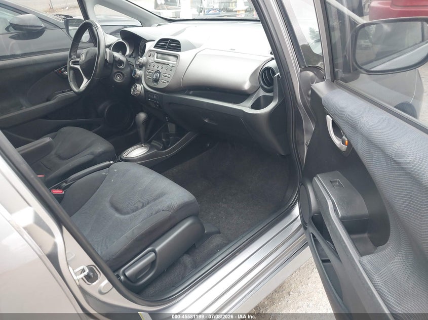 2009 Honda Fit VIN JHMGE88429S005626 IAAI salvage auction — NORMAL WEAR, Clear (Washington), sold $3,725 on 2026-07-15 (photo 5)