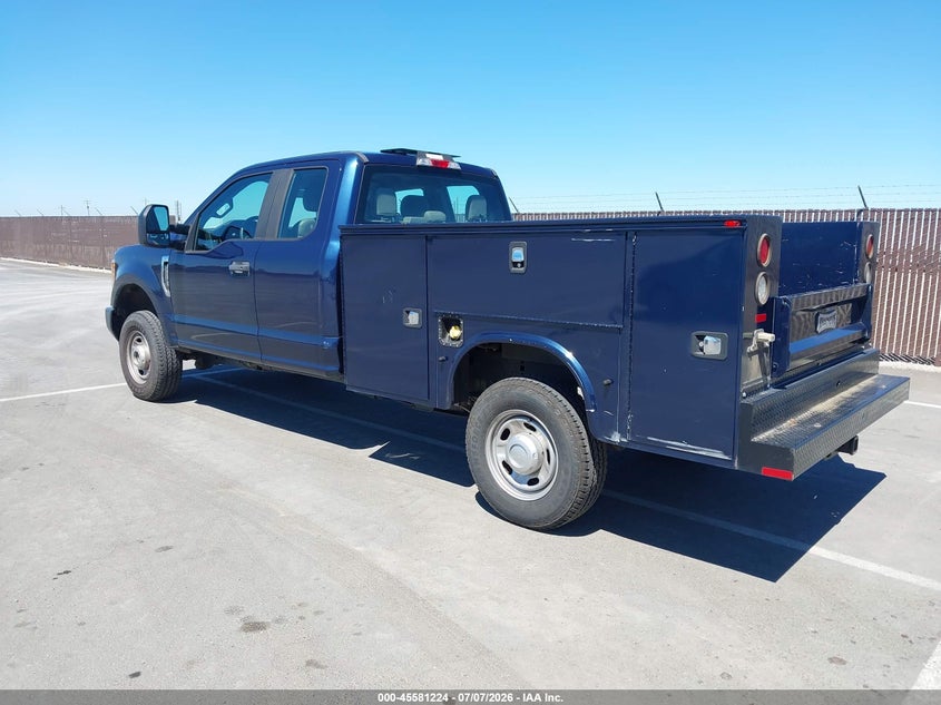 2017 Ford F-250 VIN 1FD7X2B60HEE29043 IAAI salvage auction — NORMAL WEAR, SF97 (California), sold $18,500 on 2026-07-30 (photo 3)