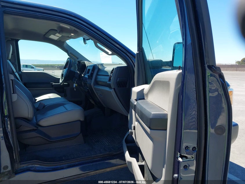 2017 Ford F-250 VIN 1FD7X2B60HEE29043 IAAI salvage auction — NORMAL WEAR, SF97 (California), sold $18,500 on 2026-07-30 (photo 5)