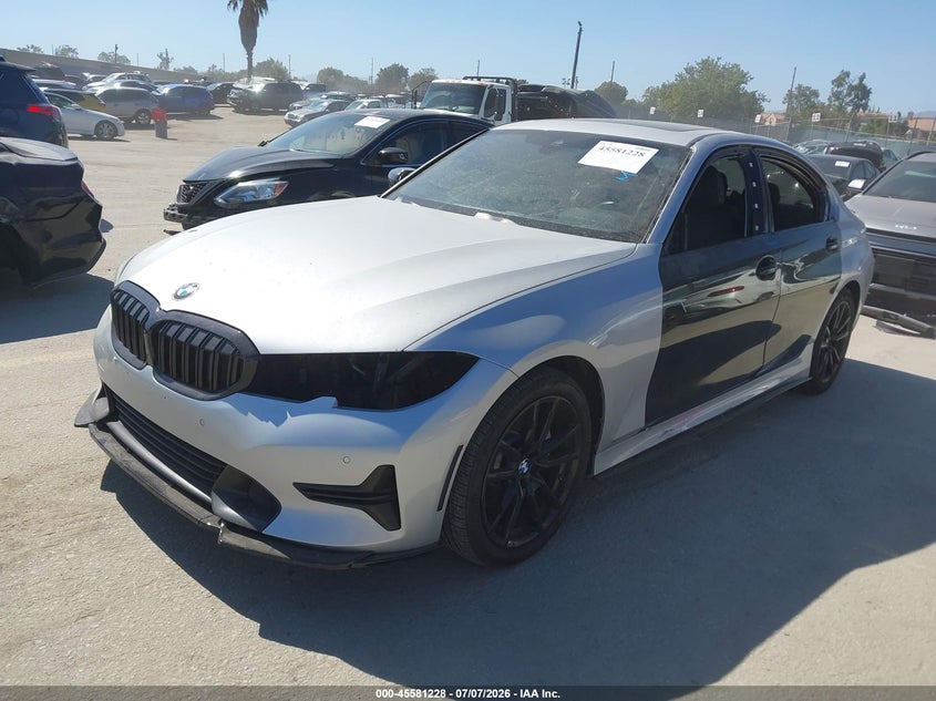 2019 BMW 3er VIN WBA5R1C51KFH04345 IAAI salvage auction — LEFT SIDE, Salvage Title, sold $8,300 on 2026-07-29 (photo 2)