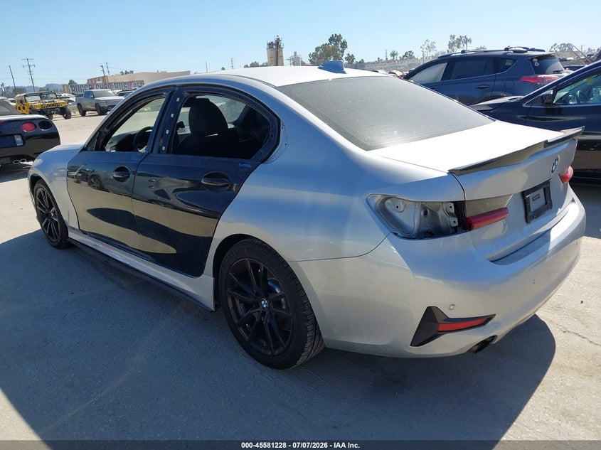 2019 BMW 3er VIN WBA5R1C51KFH04345 IAAI salvage auction — LEFT SIDE, Salvage Title, sold $8,300 on 2026-07-29 (photo 3)
