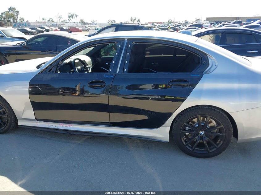 2019 BMW 3er VIN WBA5R1C51KFH04345 IAAI salvage auction — LEFT SIDE, Salvage Title, sold $8,300 on 2026-07-29 (photo 6)