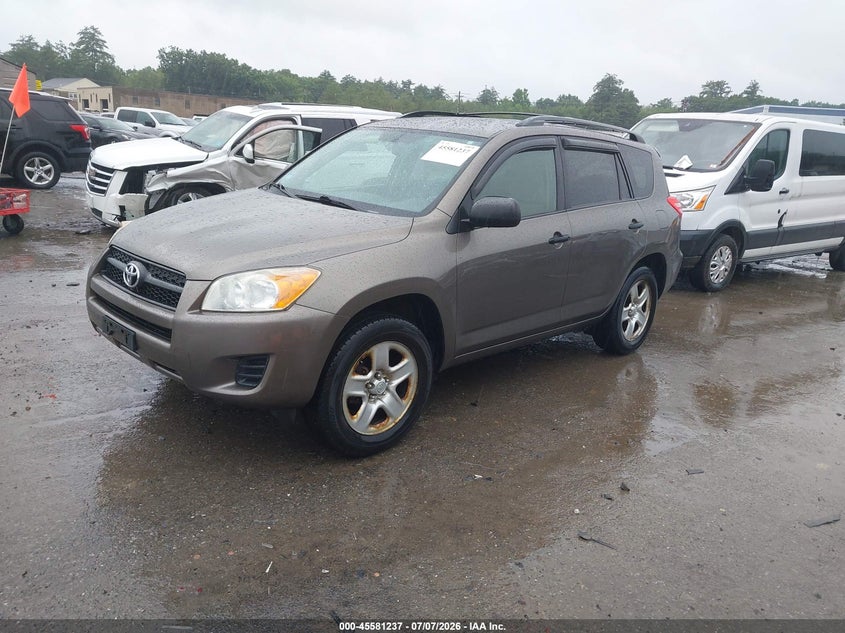 2009 Toyota Rav4 VIN JTMBF33V895005527 IAAI salvage auction — NORMAL WEAR, Clear (Massachusetts), sold $1,050 on 2026-07-29 (photo 2)