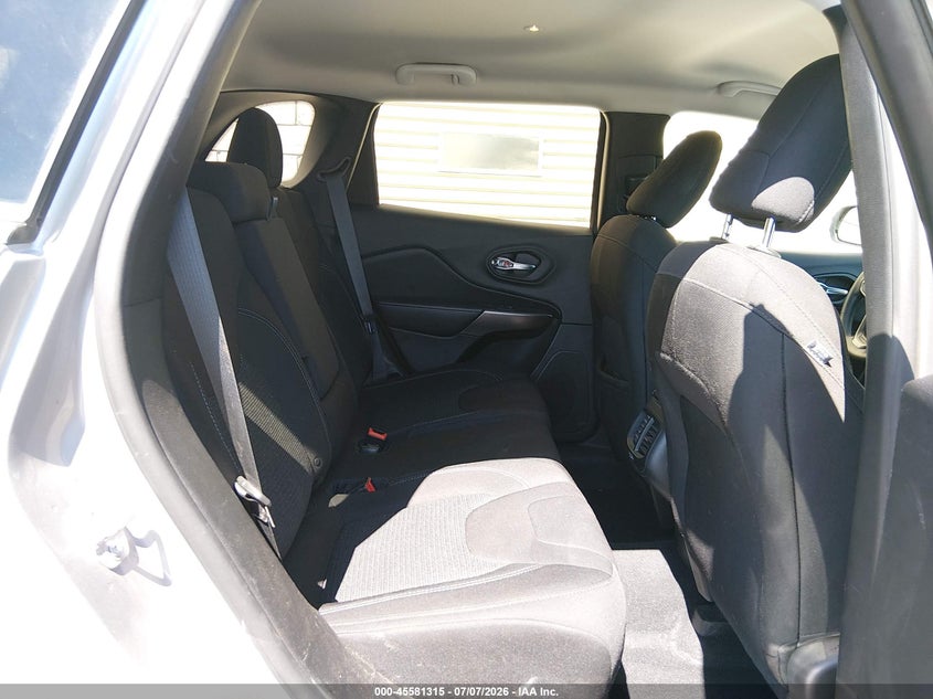 2019 Jeep Cherokee VIN 1C4PJMCB0KD429960 IAAI salvage auction — NORMAL WEAR, Sf97 (California), sold $7,400 on 2026-07-30 (photo 8)