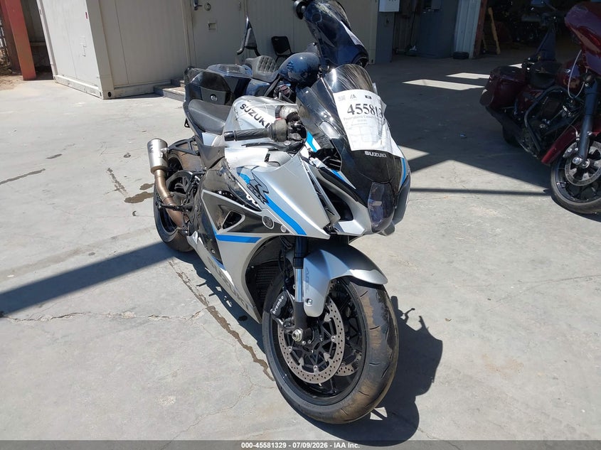 2025 Suzuki Gsx VIN JS1DM11F1S7100143 — IAAI salvage auction photo