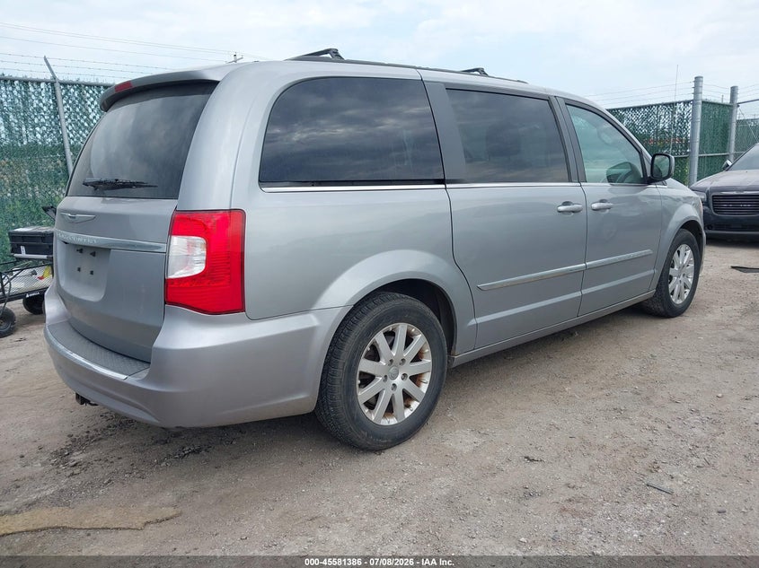 2014 Chrysler Town & country VIN 2C4RC1BG9ER217316 IAAI salvage auction — NORMAL WEAR, Clear (Kansas), sold $500 on 2026-07-24 (photo 4)