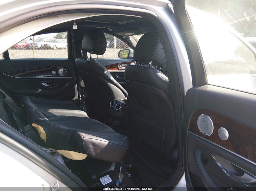 2018 Mercedes-benz E-klasse VIN WDDZF4KB8JA384252 IAAI salvage auction — FRONT END, Salvage (Massachusetts), sold $8,800 on 2026-08-07 (photo 8)