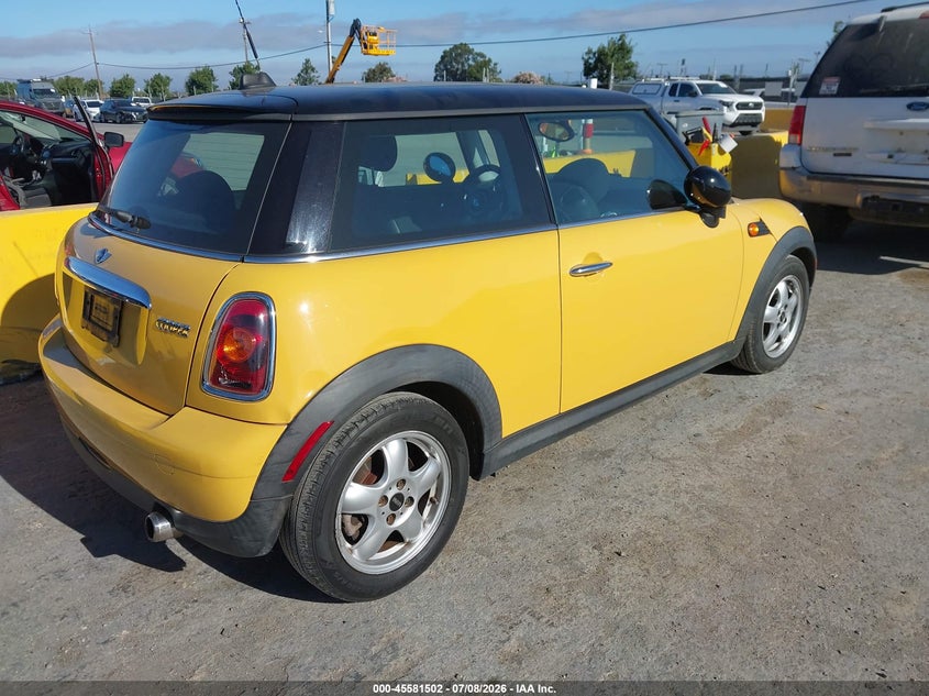 2009 Mini Cooper VIN WMWMF33539TU72677 IAAI salvage auction — FRONT END, Salvage (California), sold $625 on 2026-08-03 (photo 4)