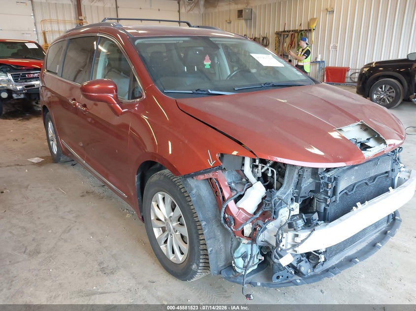 2018 Chrysler Pacifica VIN 2C4RC1EG7JR154996 IAAI salvage auction — FRONT END, Salvage (Michigan), sold $5,500 on 2026-09-01 (photo 1)