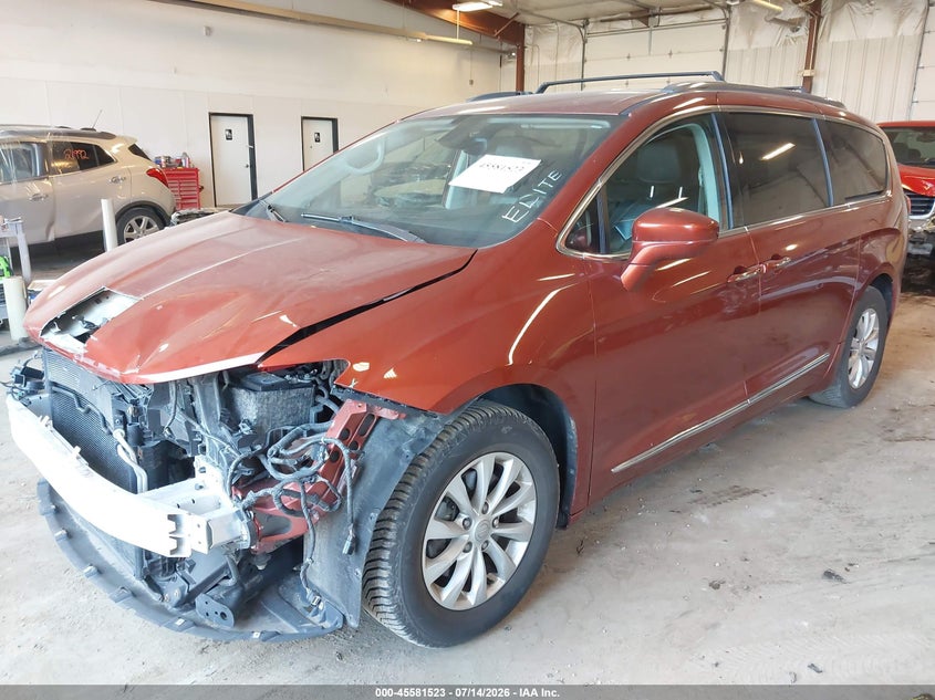 2018 Chrysler Pacifica VIN 2C4RC1EG7JR154996 IAAI salvage auction — FRONT END, Salvage (Michigan), sold $5,500 on 2026-09-01 (photo 2)