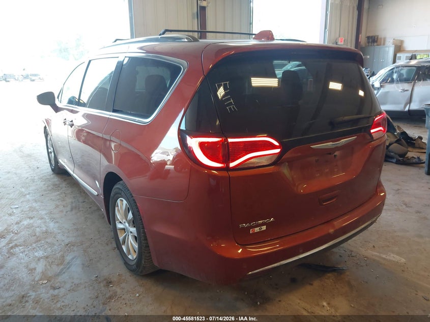 2018 Chrysler Pacifica VIN 2C4RC1EG7JR154996 IAAI salvage auction — FRONT END, Salvage (Michigan), sold $5,500 on 2026-09-01 (photo 3)