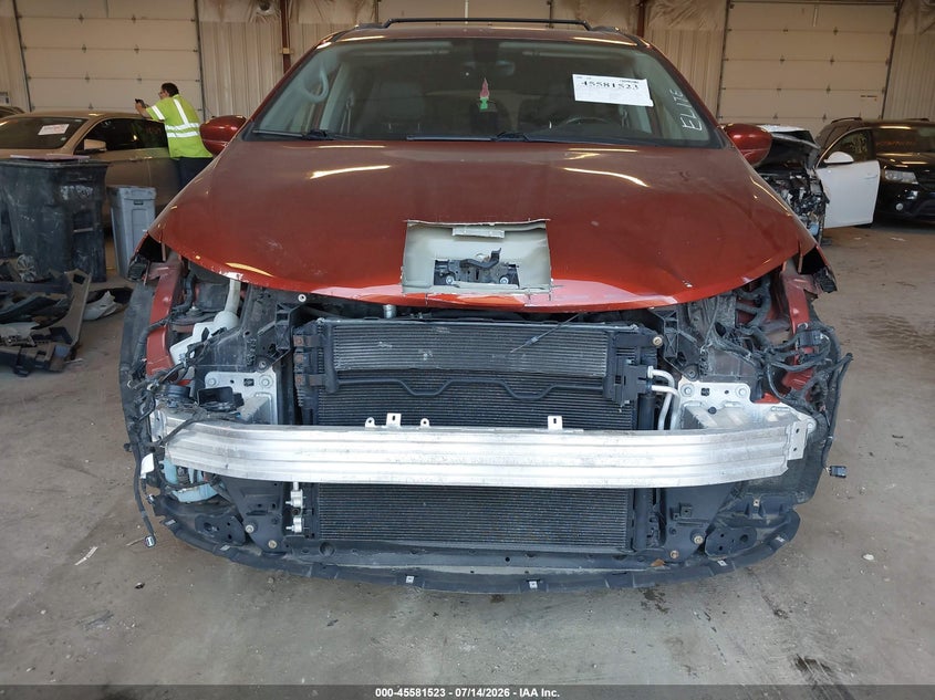 2018 Chrysler Pacifica VIN 2C4RC1EG7JR154996 IAAI salvage auction — FRONT END, Salvage (Michigan), sold $5,500 on 2026-09-01 (photo 6)
