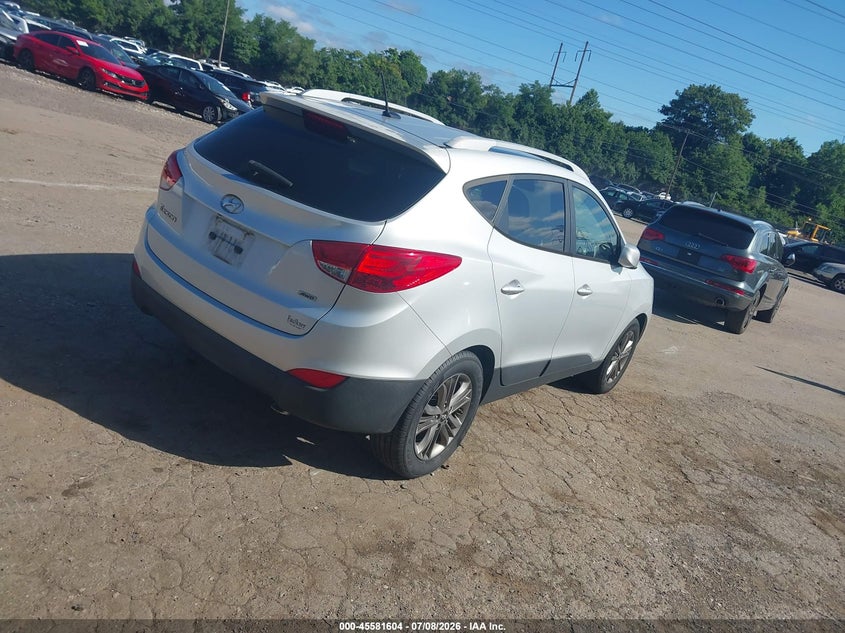 2015 Hyundai Tucson VIN KM8JUCAGXFU979254 IAAI salvage auction — NORMAL WEAR, Clear (Pennsylvania), sold $2,550 on 2026-07-17 (photo 4)