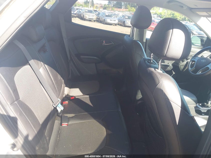 2015 Hyundai Tucson VIN KM8JUCAGXFU979254 IAAI salvage auction — NORMAL WEAR, Clear (Pennsylvania), sold $2,550 on 2026-07-17 (photo 8)