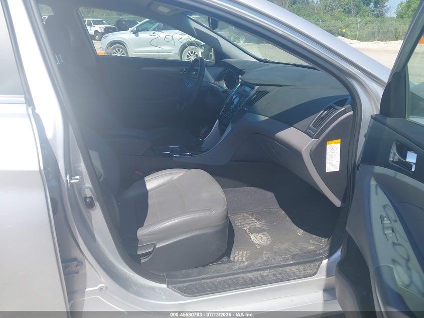 2012 Hyundai Sonata VIN KMHEC4A41CA041396 IAAI salvage auction — NORMAL WEAR, Clear (Illinois), sold $25 on 2026-07-23 (photo 5)
