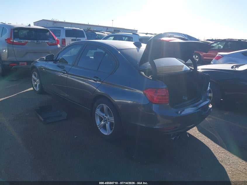 2015 BMW 3er VIN WBA3B3C53FJ985099 IAAI salvage auction — REAR END, Salvage (Colorado), sold $25 on 2026-08-21 (photo 3)