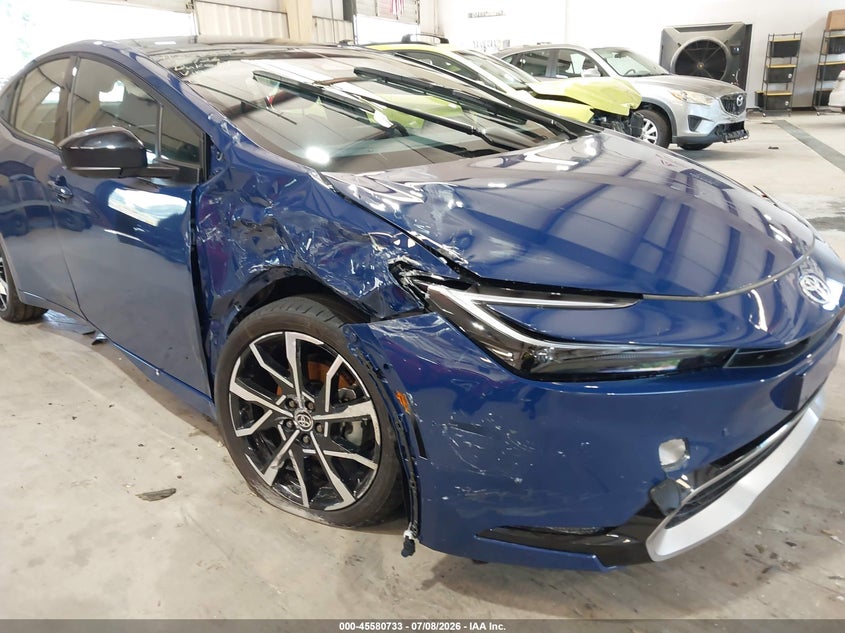 2024 Toyota Prius VIN JTDACACU8R3034683 IAAI salvage auction — RIGHT FRONT, Salvage Title, sold $11,750 on 2026-08-20 (photo 6)