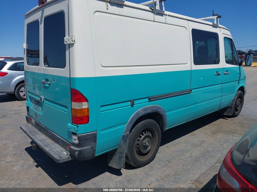 2006 Dodge Sprinter VIN WD0PD644865856572 IAAI salvage auction — NORMAL WEAR, Clear - Dealer Only (California), sold $1,525 on 2026-07-16 (photo 4)