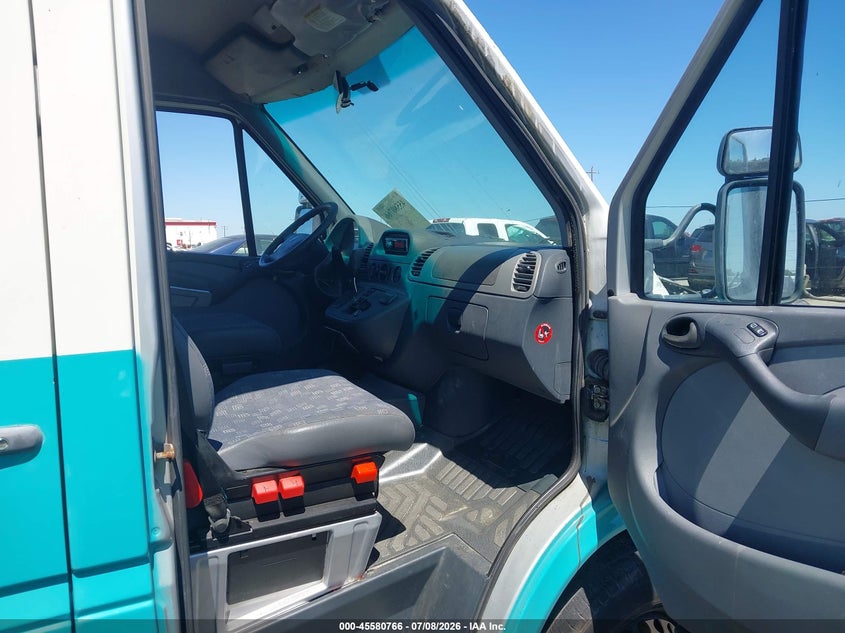 2006 Dodge Sprinter VIN WD0PD644865856572 IAAI salvage auction — NORMAL WEAR, Clear - Dealer Only (California), sold $1,525 on 2026-07-16 (photo 5)