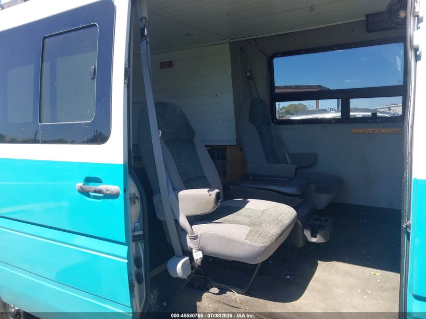 2006 Dodge Sprinter VIN WD0PD644865856572 IAAI salvage auction — NORMAL WEAR, Clear - Dealer Only (California), sold $1,525 on 2026-07-16 (photo 8)