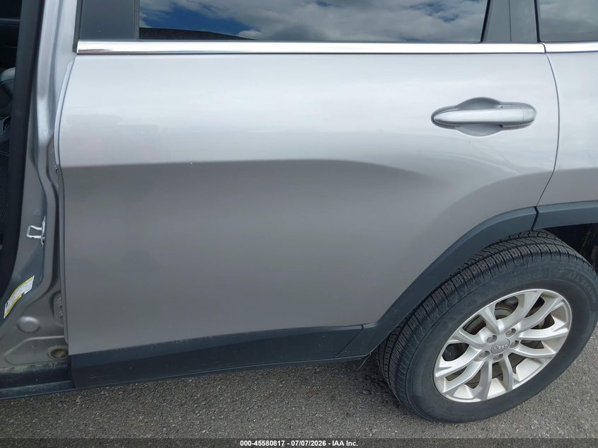 2019 Jeep Cherokee VIN 1C4PJMCBXKD449472 IAAI salvage auction — NORMAL WEAR, Sf97 (New York), sold $9,750 on 2026-07-31 (photo 6)