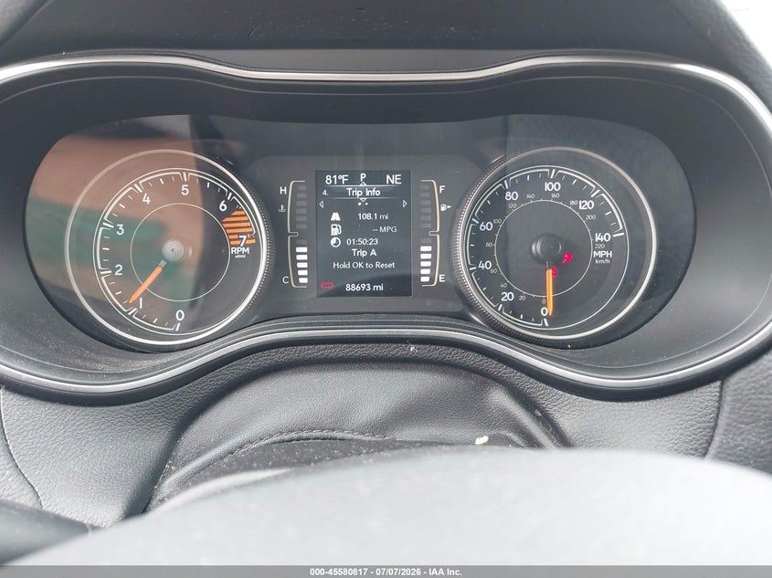 2019 Jeep Cherokee VIN 1C4PJMCBXKD449472 IAAI salvage auction — NORMAL WEAR, Sf97 (New York), sold $9,750 on 2026-07-31 (photo 7)