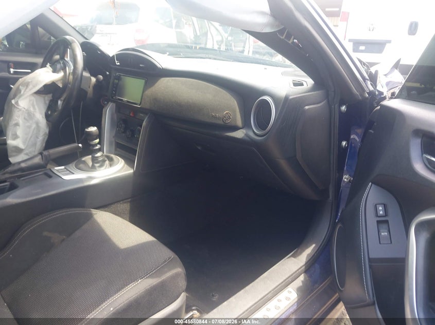 2019 Toyota Gt86 VIN JF1ZNAA16K9703225 IAAI salvage auction — FRONT & REAR, Rebuildable (Florida), sold $300 on 2026-07-28 (photo 5)