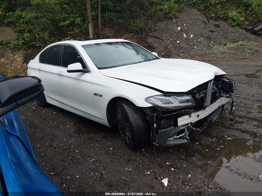 2013 BMW 5 series VIN WBAFU7C54DDU74916 IAAI salvage auction — NORMAL WEAR, Clear (Massachusetts), sold $1,575 on 2026-08-01 (photo 1)