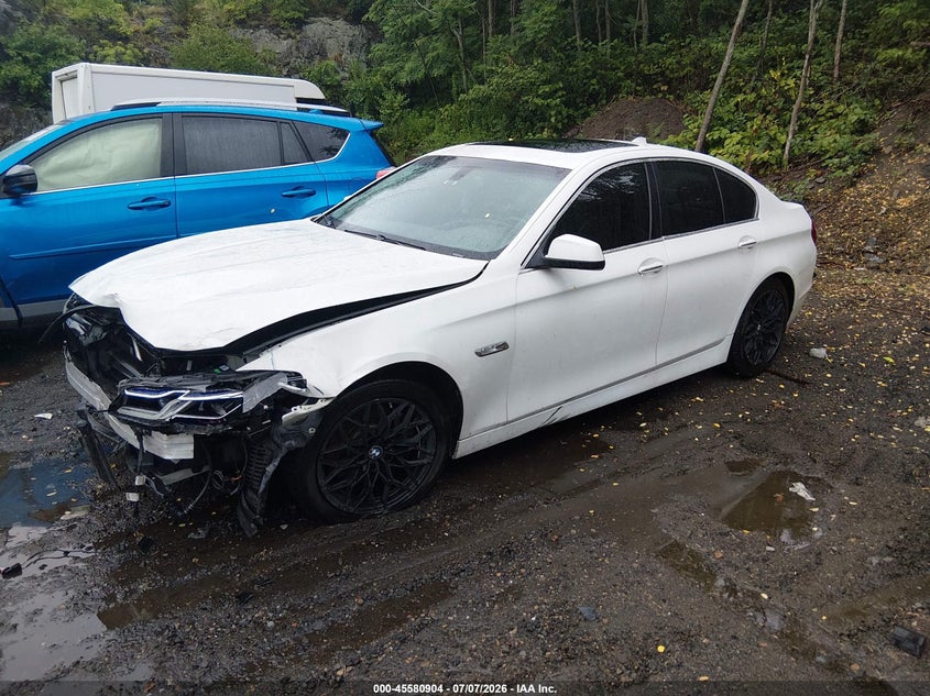 2013 BMW 5 series VIN WBAFU7C54DDU74916 IAAI salvage auction — NORMAL WEAR, Clear (Massachusetts), sold $1,575 on 2026-08-01 (photo 2)