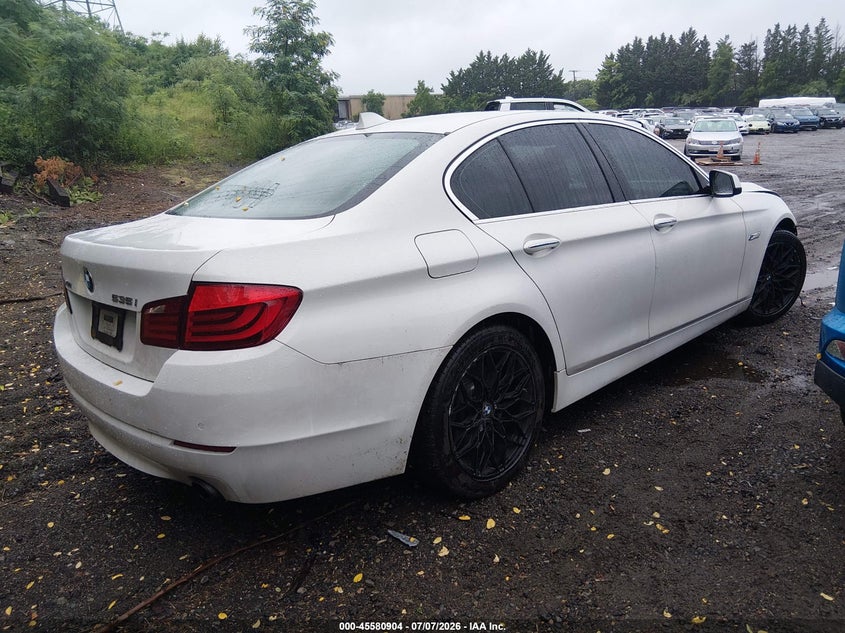 2013 BMW 5 series VIN WBAFU7C54DDU74916 IAAI salvage auction — NORMAL WEAR, Clear (Massachusetts), sold $1,575 on 2026-08-01 (photo 4)