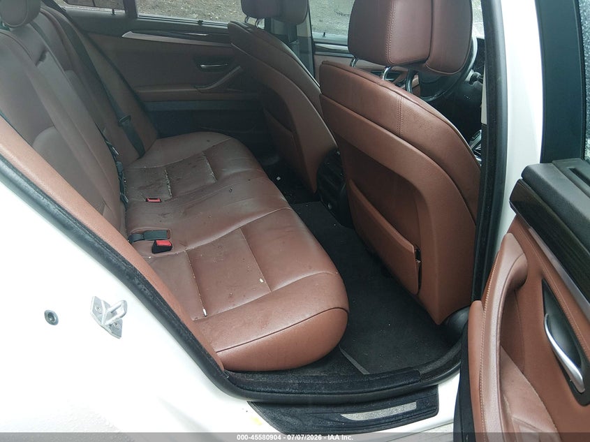 2013 BMW 5 series VIN WBAFU7C54DDU74916 IAAI salvage auction — NORMAL WEAR, Clear (Massachusetts), sold $1,575 on 2026-08-01 (photo 8)