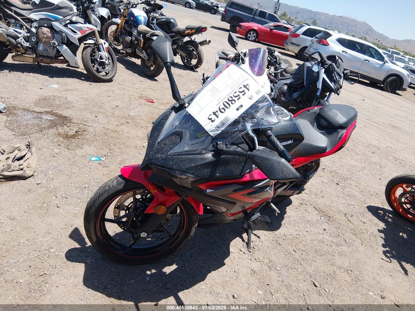2025 Kawasaki Ninja VIN ML5EXGJ16SDA55479 IAAI salvage auction — RIGHT SIDE, Wait Title, sold $1,450 on 2026-09-23 (photo 2)