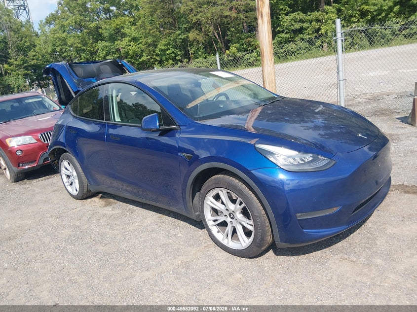 2020 Tesla Model y VIN 5YJYGDEE9LF026225 IAAI salvage auction — FRONT & REAR, Clear (Virginia), sold $3,850 on 2026-07-15 (photo 1)