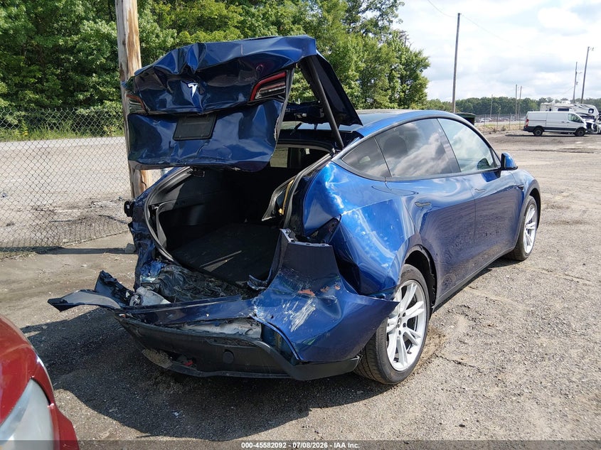 2020 Tesla Model y VIN 5YJYGDEE9LF026225 IAAI salvage auction — FRONT & REAR, Clear (Virginia), sold $3,850 on 2026-07-15 (photo 4)
