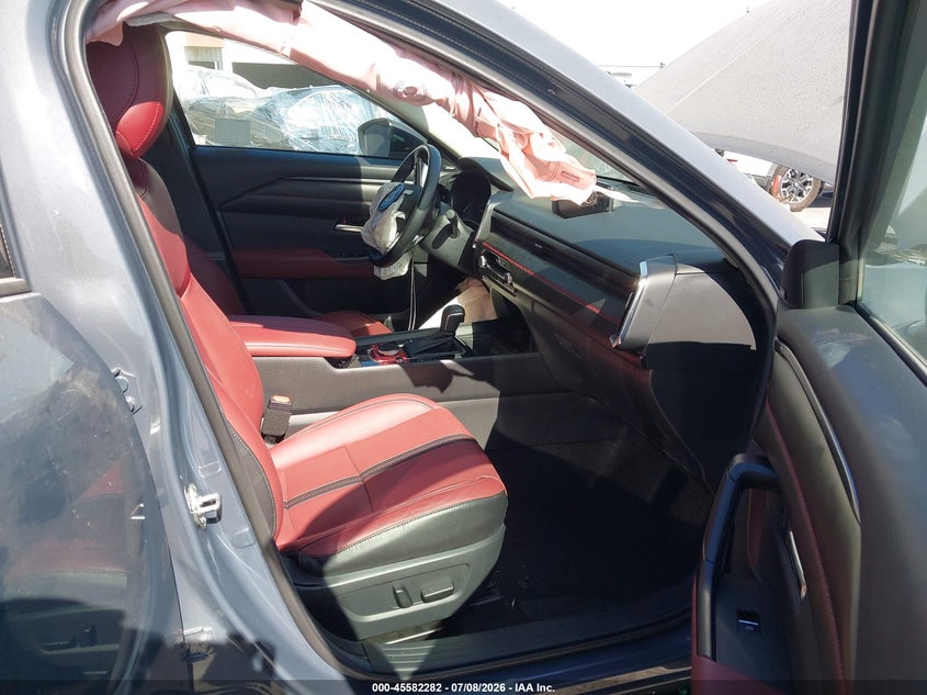 2025 Mazda Cx-50 VIN 7MMVAAEW1SN116402 IAAI salvage auction — RIGHT FRONT, Salvage Title, sold $12,500 on 2026-08-27 (photo 5)