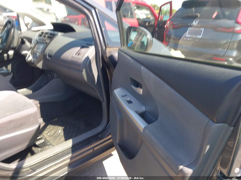 2013 Toyota Prius v VIN JTDZN3EU7D3188185 IAAI salvage auction — NORMAL WEAR, Clear (South Carolina), sold $1,575 on 2026-07-27 (photo 5)