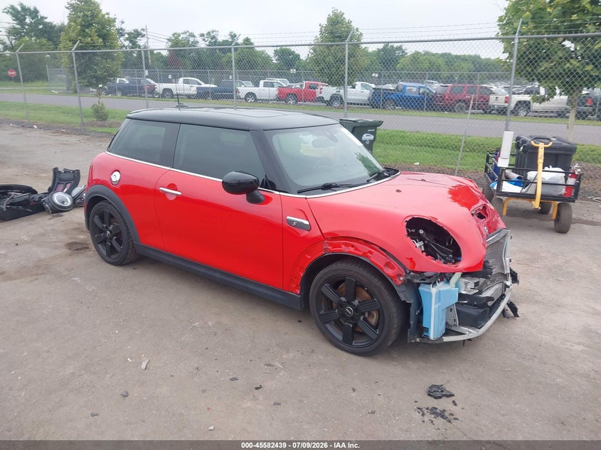 2022 Mini Hard top VIN WMW53DH09N2P80050 IAAI salvage auction — FRONT END, Wait Title, sold $2,150 on 2026-08-29 (photo 1)