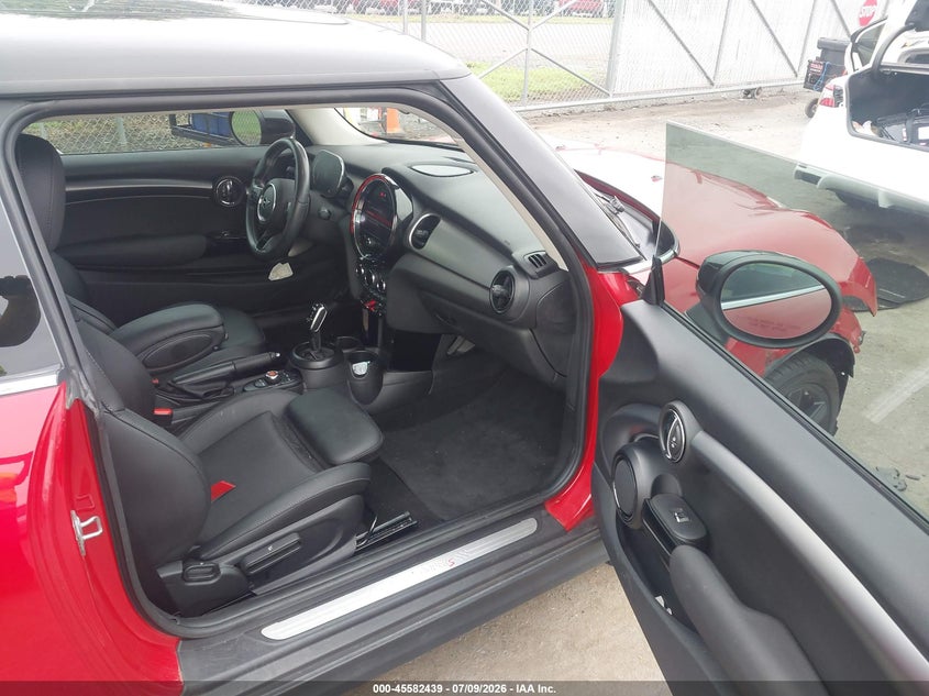 2022 Mini Hard top VIN WMW53DH09N2P80050 IAAI salvage auction — FRONT END, Wait Title, sold $2,150 on 2026-08-29 (photo 5)