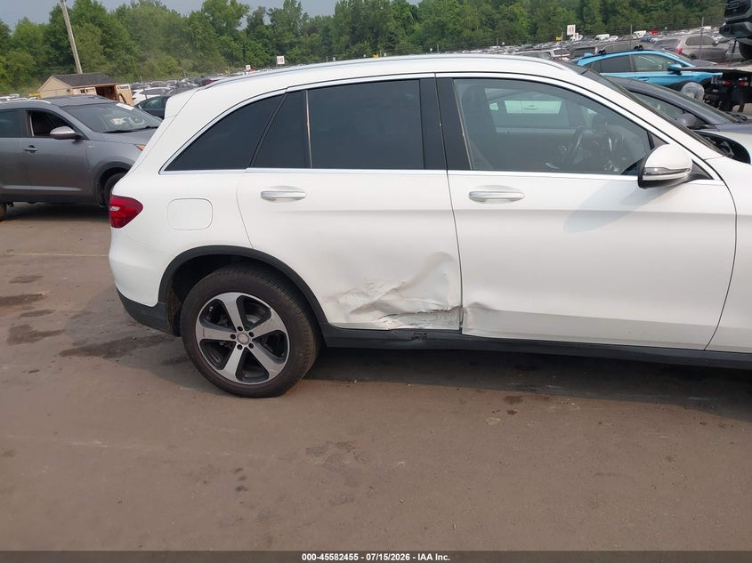 2016 Mercedes-benz Glc VIN WDC0G4KB6GF060061 IAAI salvage auction — REAR END, Wait Title, sold $8,000 on 2026-10-03 (photo 6)