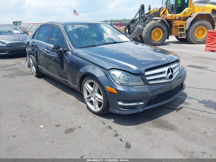 2013 Mercedes-benz C-klasse VIN WDDGF5HB9DR277866 IAAI salvage auction — RIGHT SIDE, Salvage (North Carolina), sold $1,800 on 2026-09-03 (photo 1)