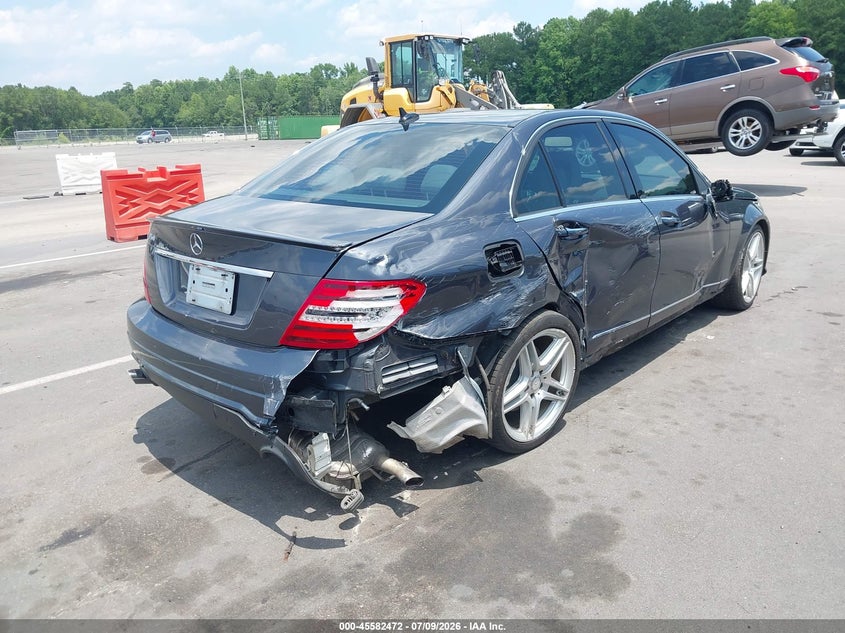 2013 Mercedes-benz C-klasse VIN WDDGF5HB9DR277866 IAAI salvage auction — RIGHT SIDE, Salvage (North Carolina), sold $1,800 on 2026-09-03 (photo 4)