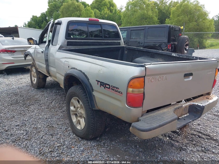 2004 Toyota Tacoma VIN 5TEWN72NX4Z322843 IAAI salvage auction — ROLLOVER, Salvage (Mississippi), sold $300 on 2026-07-31 (photo 3)