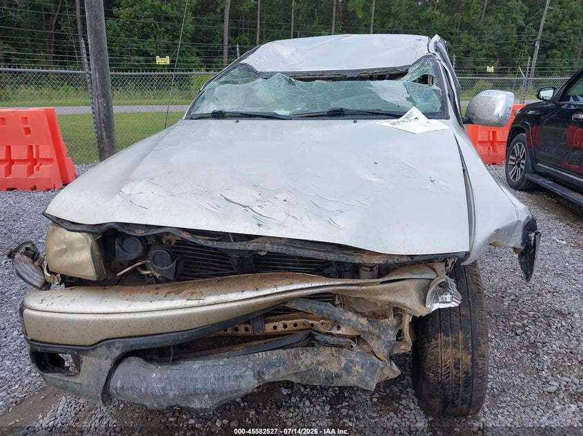 2004 Toyota Tacoma VIN 5TEWN72NX4Z322843 IAAI salvage auction — ROLLOVER, Salvage (Mississippi), sold $300 on 2026-07-31 (photo 6)
